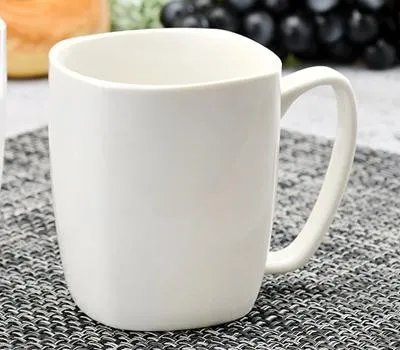 머그컵 판촉물 표준 제품 vs 맞춤 제작 선택 가이드